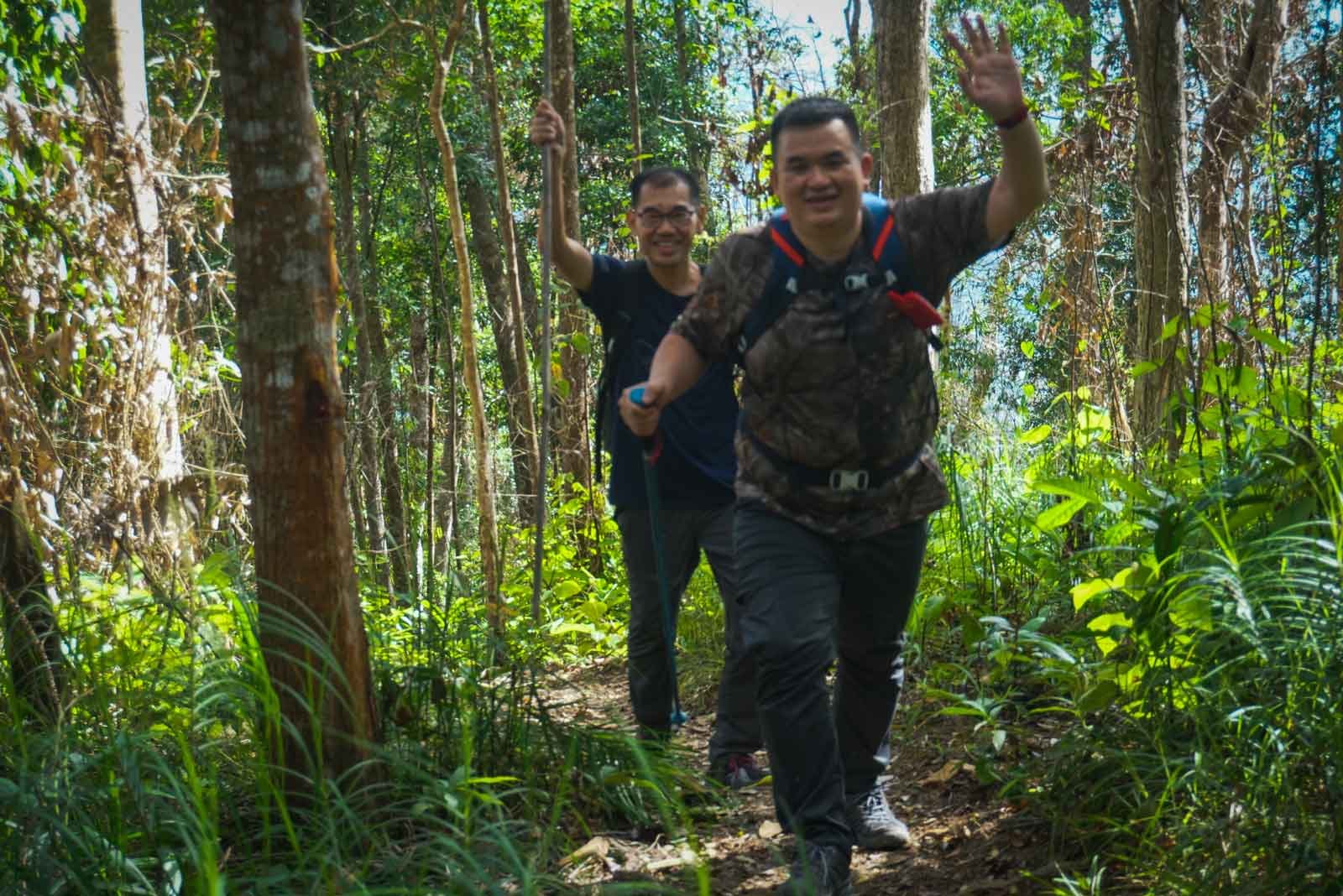 Discover Trekking Tour from Angkor Complex to Sihanoukville 8 Days